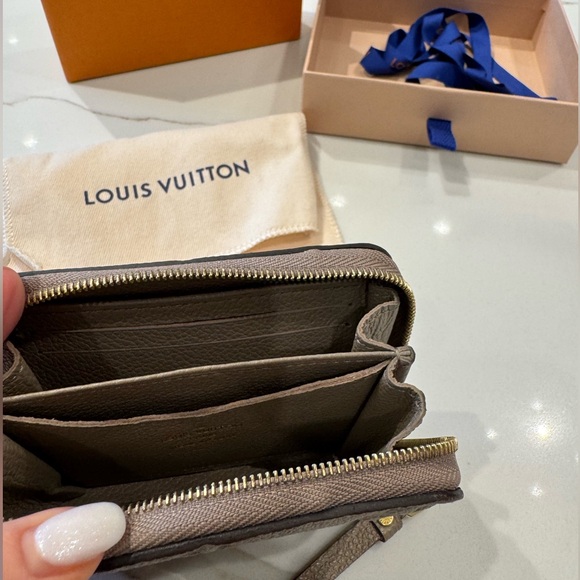 Louis Vuitton Monogram Empreinte Leather Zippy Coin Purse - Tourterelle - Picture 10 of 14